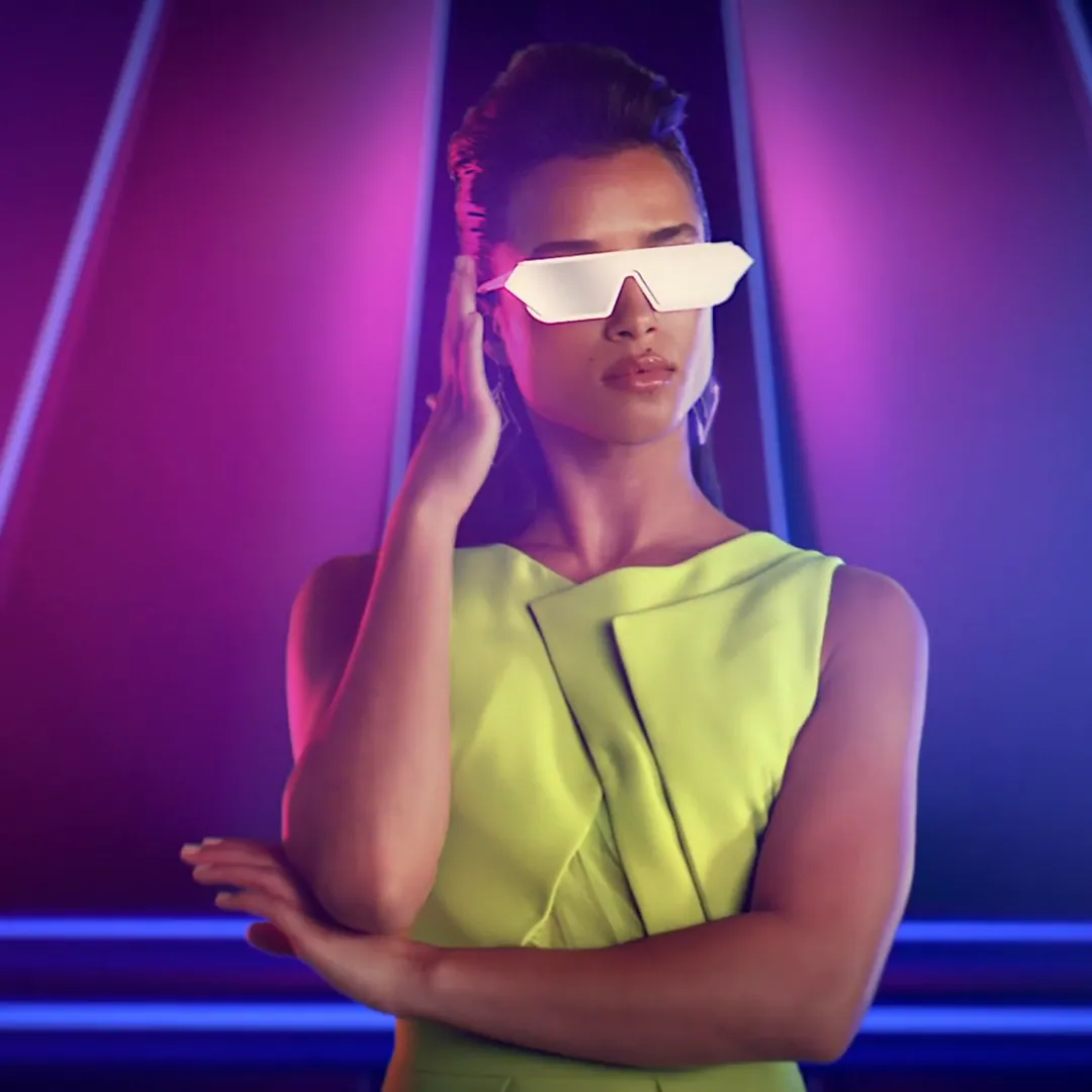 Stylish glasses — Stylish exhaust